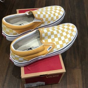 like new checkerboard yellow vans size 7 in women!